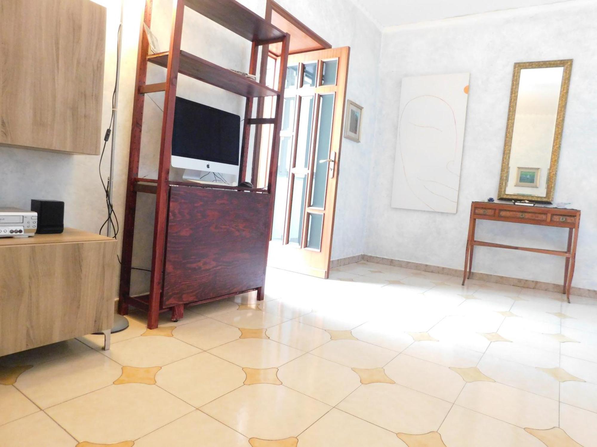 Apartment Piacevole Chiaia